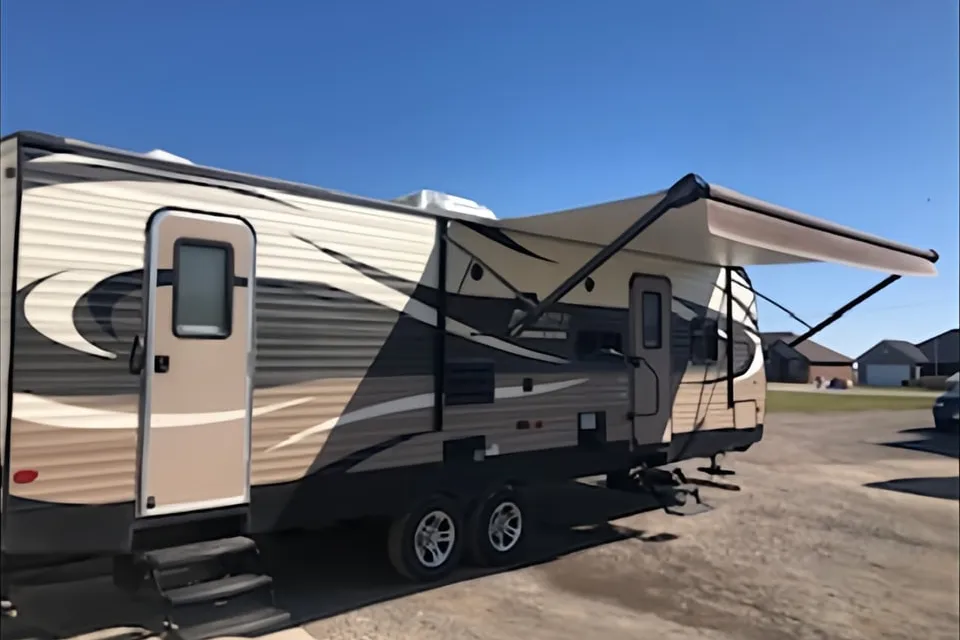Prime Time Avenger 28 DBS Travel Trailer