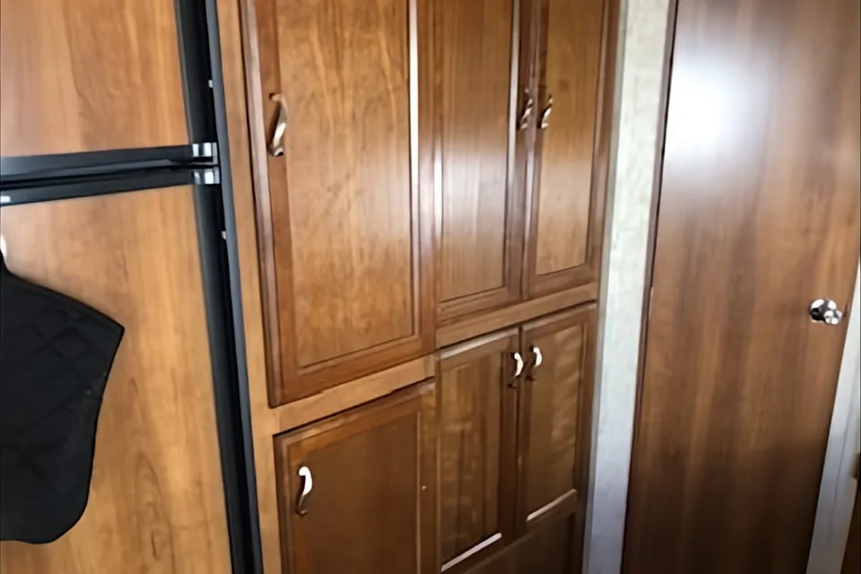 Prime Time Avenger 28 DBS Travel Trailer
