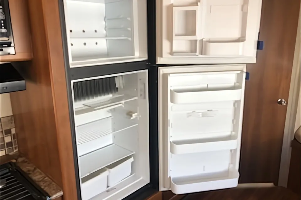 Prime Time Avenger 28 DBS Travel Trailer