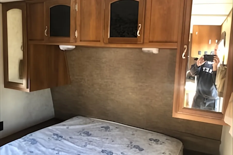 Prime Time Avenger 28 DBS Travel Trailer