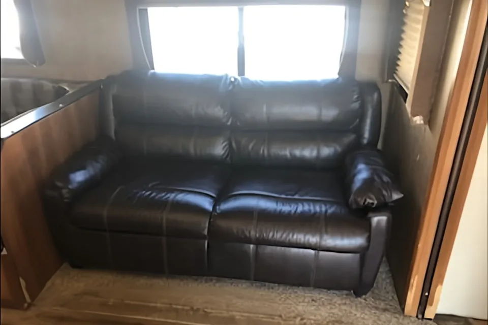Prime Time Avenger 28 DBS Travel Trailer