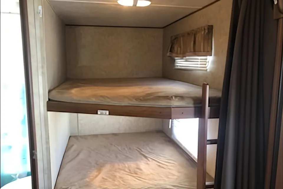 Prime Time Avenger 28 DBS Travel Trailer
