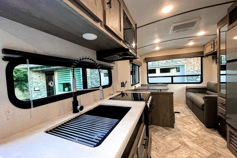Alice's Springdale 2021 KEYSTONE SPRINGDALE 222RDWE Travel Trailer